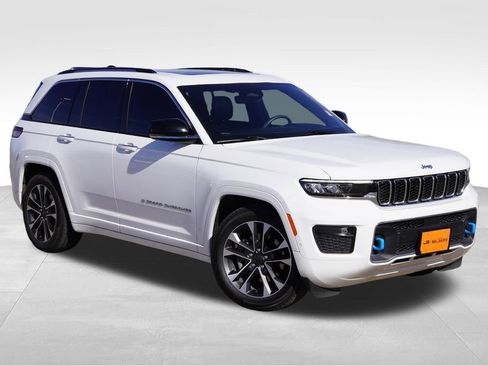 Used 2023 Jeep Grand Cherokee Overland w/ Luxury Tech Group IV AWD/4WD image 1