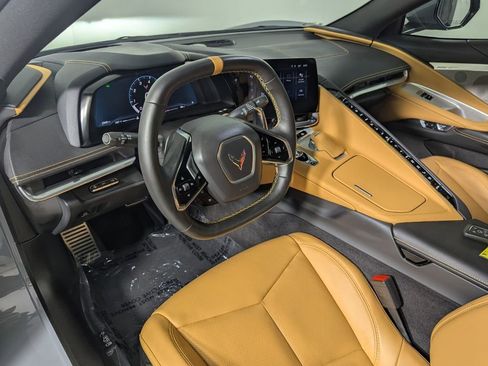 Used 2024 Chevrolet Corvette Stingray Preferred Cpe w/ Battery Protection Package image 12