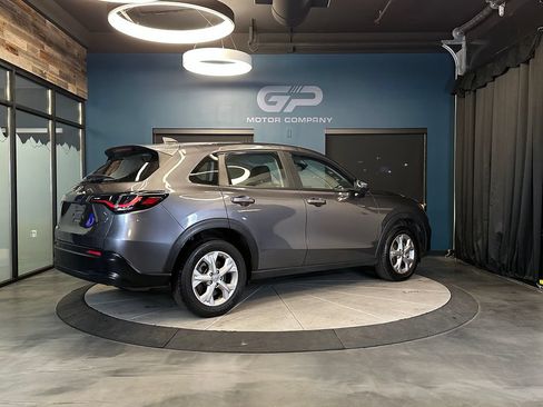 Used 2025 Honda HR-V LX image 3
