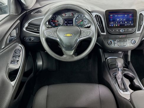 Used 2025 Chevrolet Malibu LT image 16