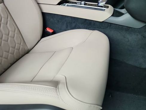 New 2026 Volvo XC90 T8 Plus w/ Protection Package Premier AWD/4WD image 39