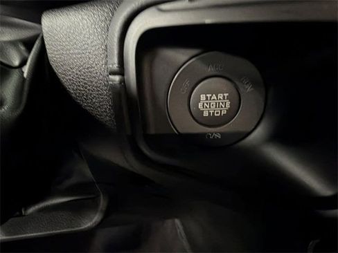 Used 2024 Jeep Gladiator Rubicon w/ Technology Group image 49