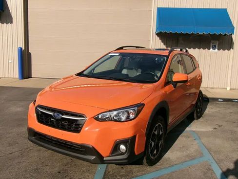 Used 2019 Subaru Crosstrek 2.0i Premium w/ Moonroof Package AWD/4WD image 4