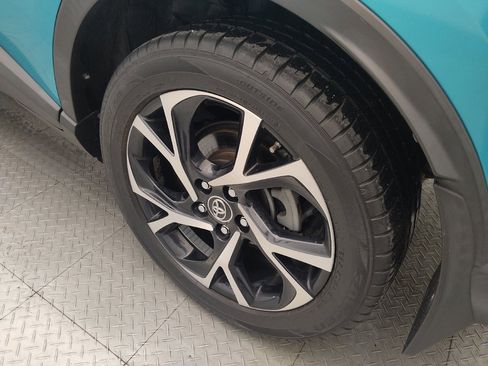 Used 2018 Toyota C-HR XLE FWD image 31