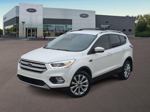 Used 2018 Ford Escape Titanium image 1