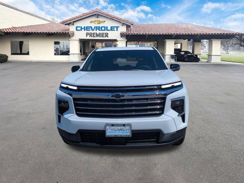 New 2026 Chevrolet Traverse LT w/ Driver Confidence Package FWD image 3
