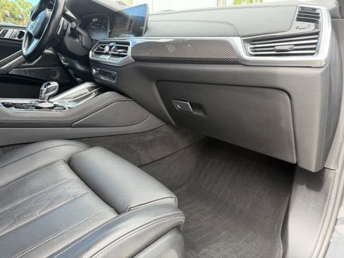 Used 2022 BMW X6 M50i w/ Executive Package image 11
