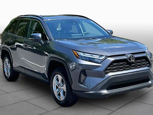 Used 2025 Toyota RAV4 XLE w/ Convenience Package FWD image 3