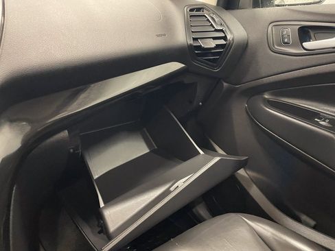 Used 2017 Ford C-MAX Energi Titanium image 26