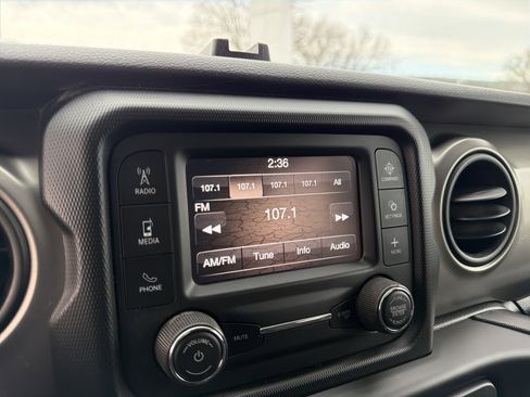 Used 2020 Jeep Wrangler Unlimited Sport S image 17