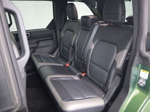 Certified 2025 Ford Bronco Outer Banks AWD/4WD image 13