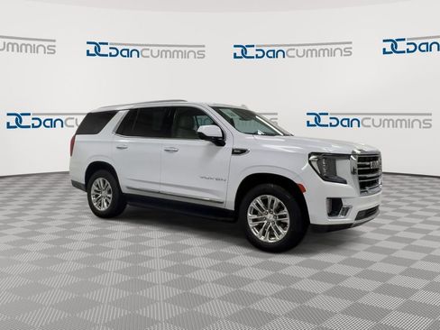 Used 2023 GMC Yukon SLT AWD/4WD image 2