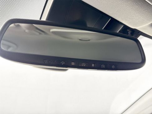 Certified 2022 Toyota Prius image 21