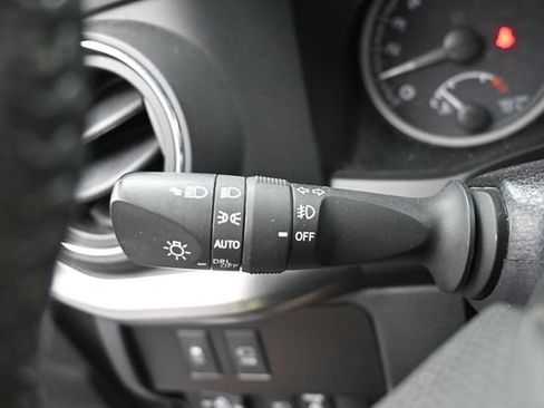 Used 2022 Toyota Tacoma Limited AWD/4WD image 26