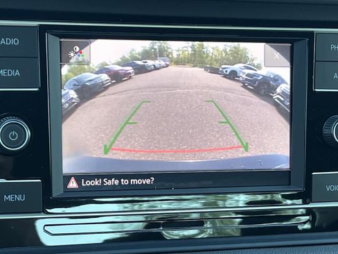 Used 2024 Volkswagen Jetta Sport image 38