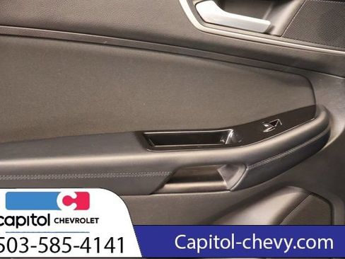 Used 2018 Ford Edge SEL w/ Class II Trailer Tow Package AWD/4WD image 29
