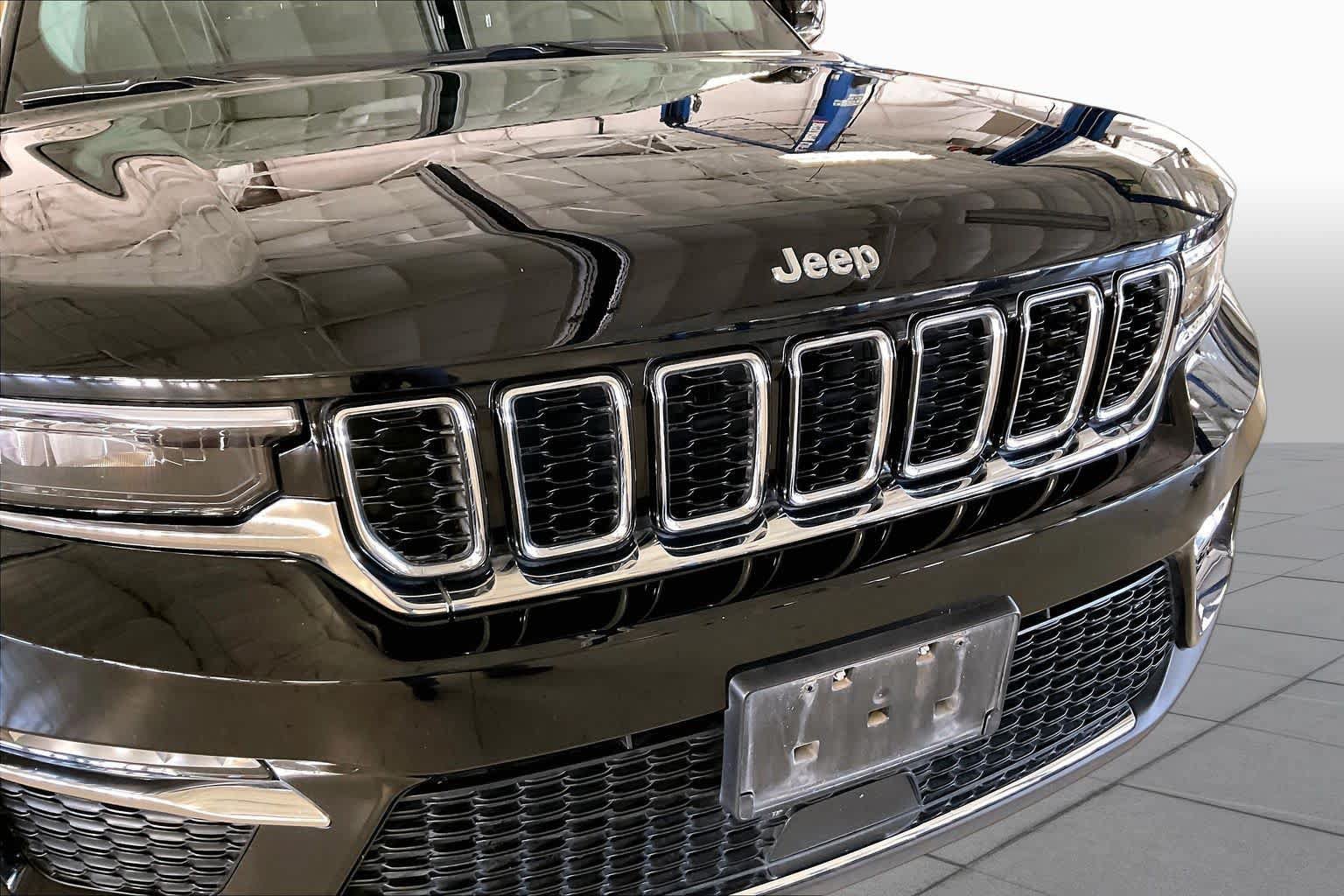 Used 2023 Jeep Grand Cherokee Limited RWD image 29