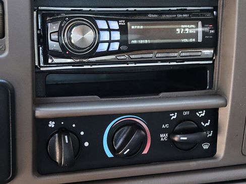 Used 2003 Ford F250 Lariat image 23