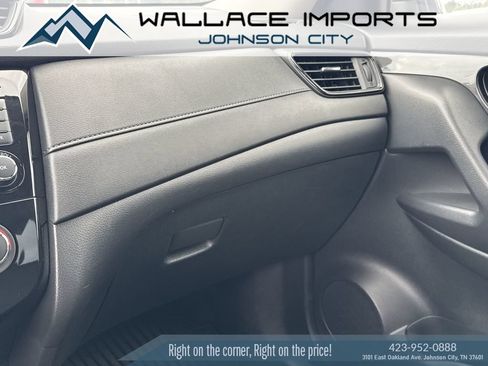Used 2020 Nissan Rogue S w/ Special Edition Package FWD image 20