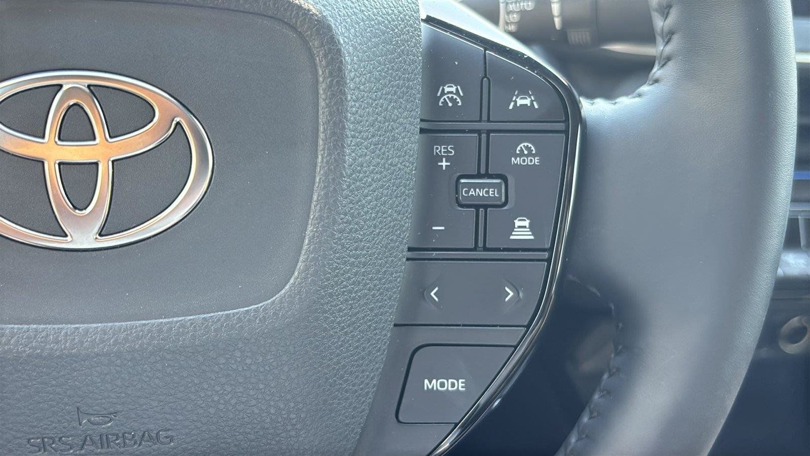 Used 2023 Toyota Prius XLE FWD image 29