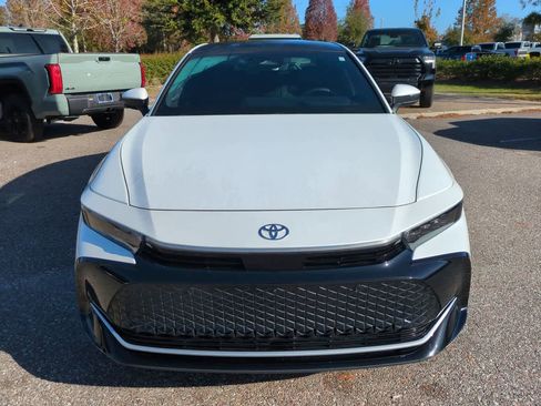 Used 2024 Toyota Crown Limited image 9