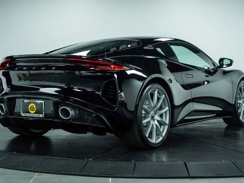 New 2025 Lotus Emira image 3