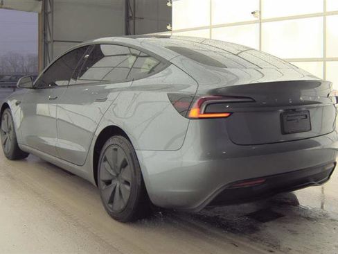 Used 2024 Tesla Model 3 Long Range image 11