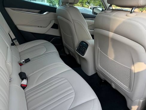 Used 2019 Maserati Levante S GranLusso AWD/4WD image 17