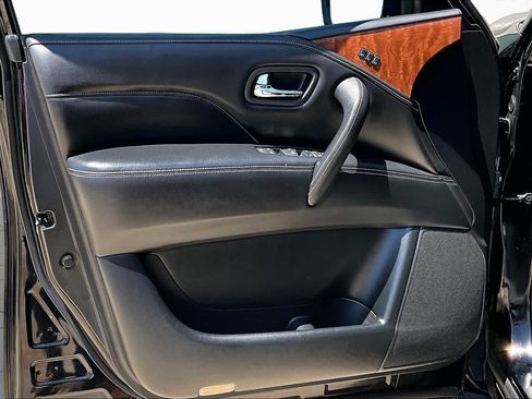 Used 2019 INFINITI QX80 Luxe w/ Proassist Package RWD image 22