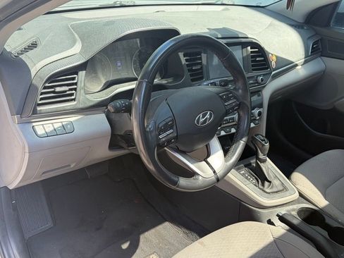 Used 2020 Hyundai Elantra Value Edition FWD image 4