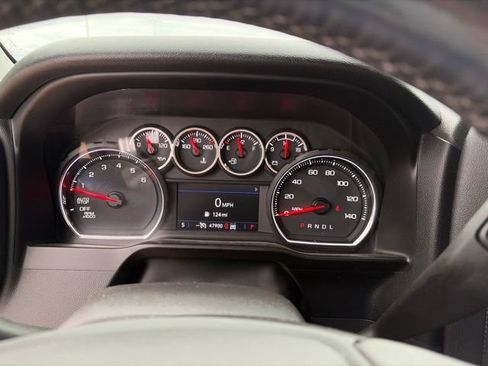 Used 2020 Chevrolet Silverado 1500 LT Trail Boss w/ Midnight Edition AWD/4WD image 15
