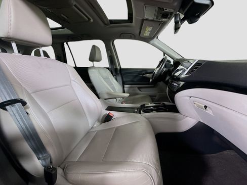 Used 2017 Honda Pilot Elite image 29