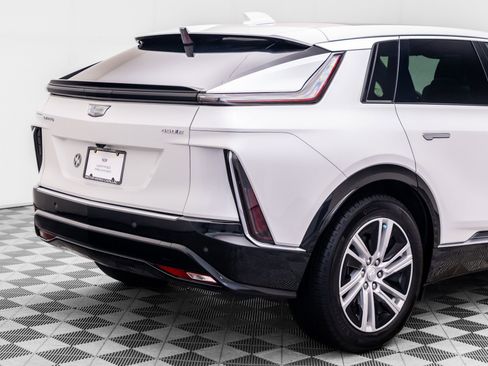 Certified 2024 Cadillac Lyriq Tech RWD image 35