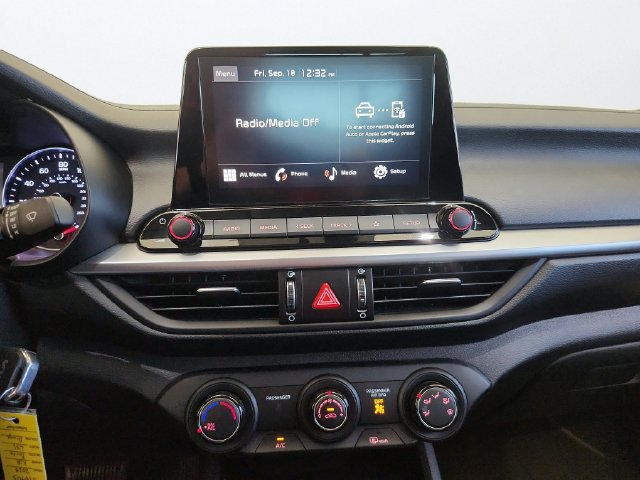 Certified 2024 Kia Forte LXS w/ LXS Technology Package FWD image 16