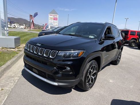 Used 2025 Jeep Compass Limited AWD/4WD image 1