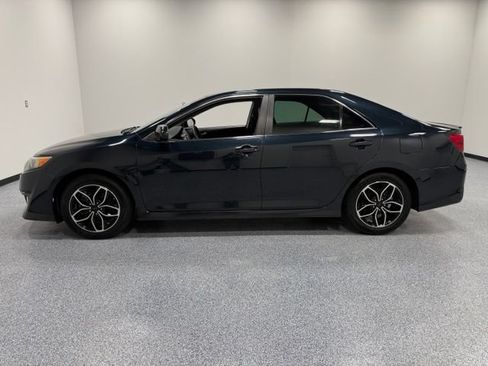 Used 2012 Toyota Camry SE FWD image 8