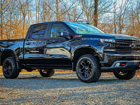 Used 2020 Chevrolet Silverado 1500 LT Trail Boss image 18