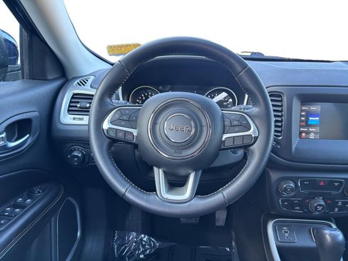 Used 2020 Jeep Compass Latitude image 12