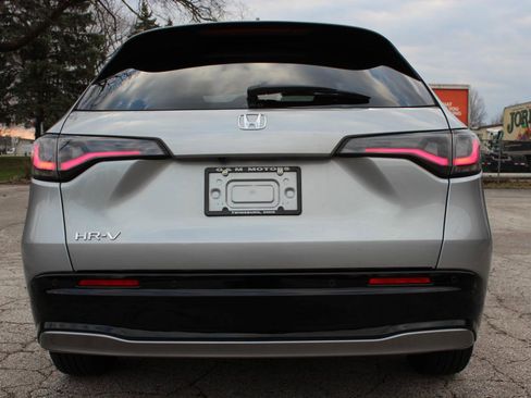 Used 2025 Honda HR-V EX-L image 8