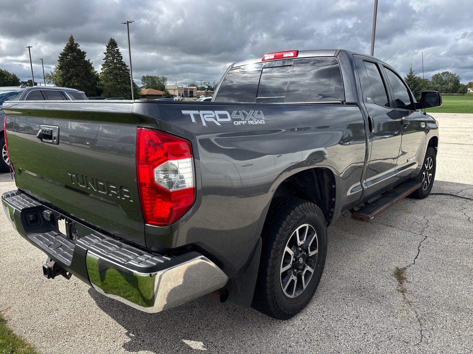 Used 2016 Toyota Tundra SR5 w/ TRD Off Road Package AWD/4WD image 3