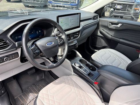 Used 2023 Ford Escape Platinum w/ Premium Technology Package AWD/4WD image 22