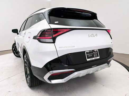 Certified 2025 Kia Sportage SX AWD/4WD image 11