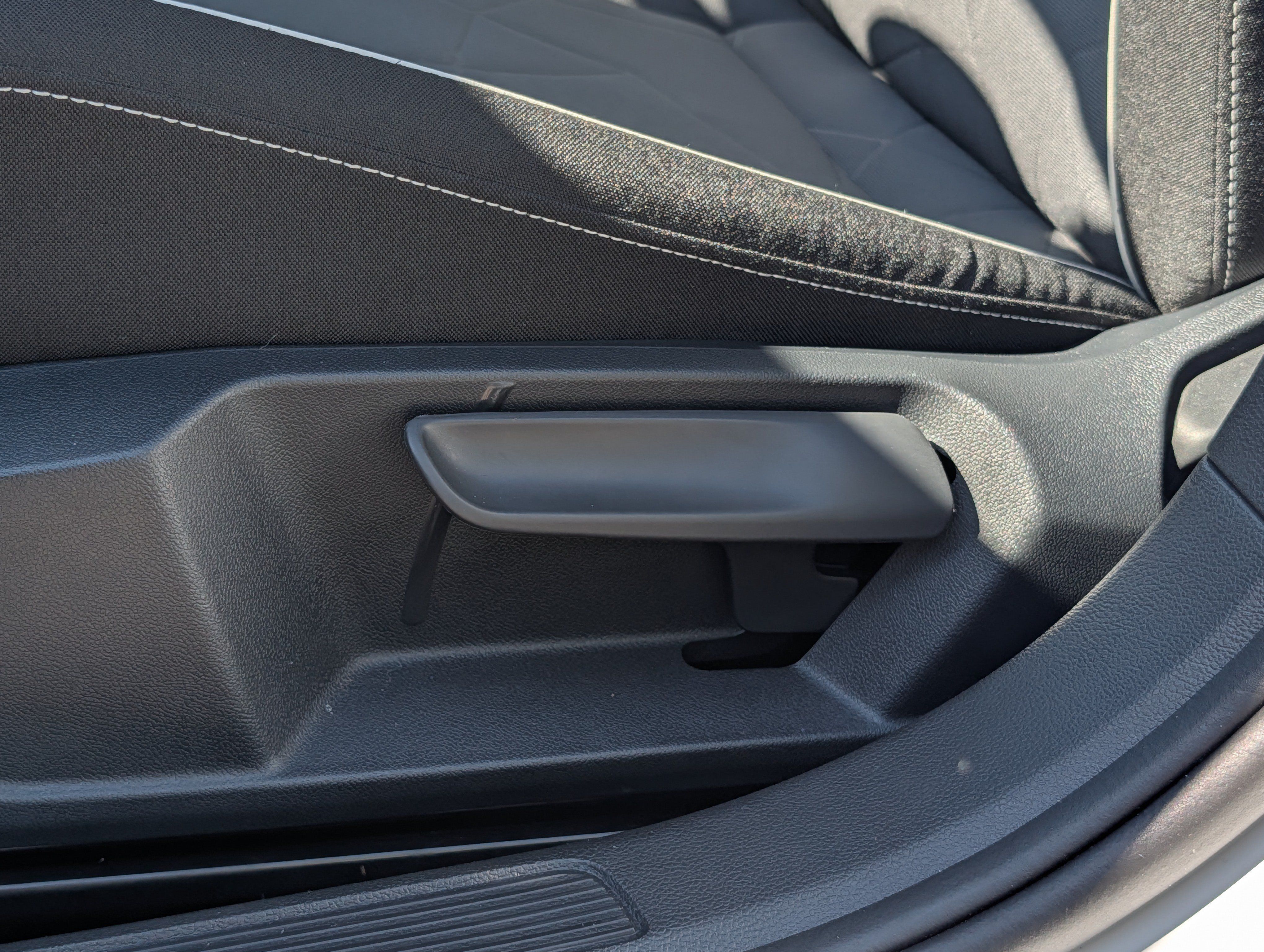 Certified 2025 Volkswagen Jetta Sport FWD image 20