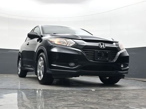 Used 2017 Honda HR-V EX image 28