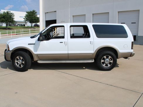 Used 2005 Ford Excursion Eddie Bauer RWD image 5