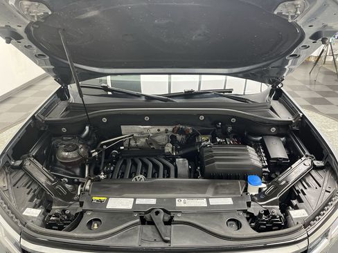 Used 2020 Volkswagen Atlas Cross Sport SEL Premium R-Line image 28