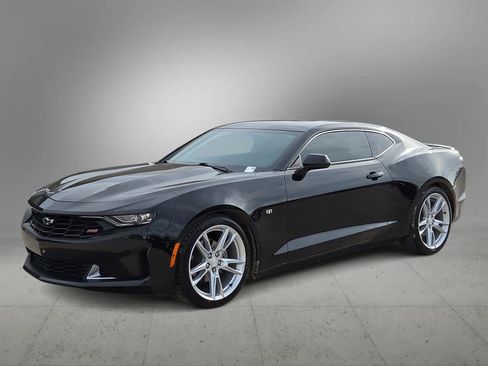 Used 2021 Chevrolet Camaro LT w/ RS Package RWD image 4