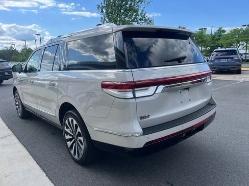 Certified 2024 Lincoln Navigator L Reserve AWD/4WD image 7