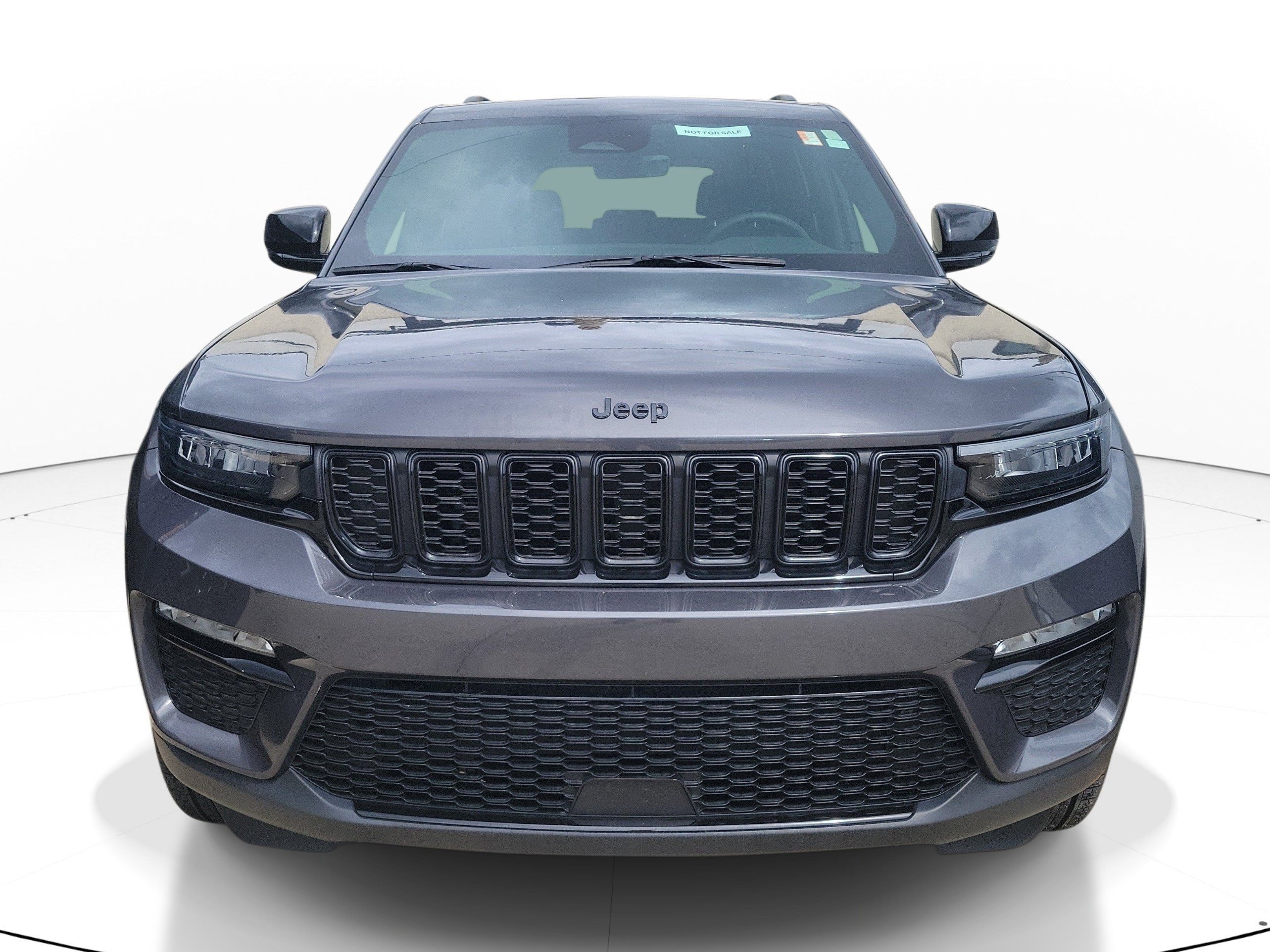 Used 2025 Jeep Grand Cherokee Limited w/ Black Appearance Package AWD/4WD image 2