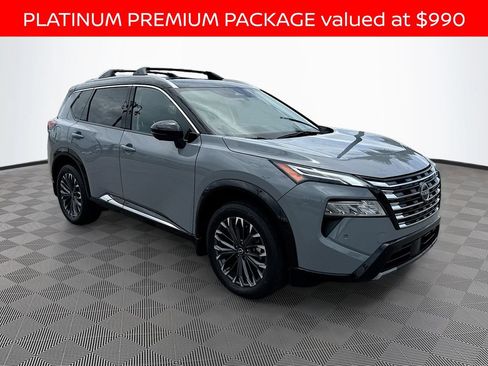 Used 2025 Nissan Rogue Platinum w/ Platinum Premium Package FWD image 3